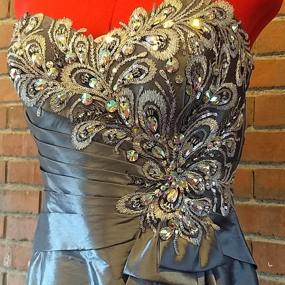 Night Moves Dresses & Skirts - EUC Sz 10 dk silver sweetheart strapless Prom dress